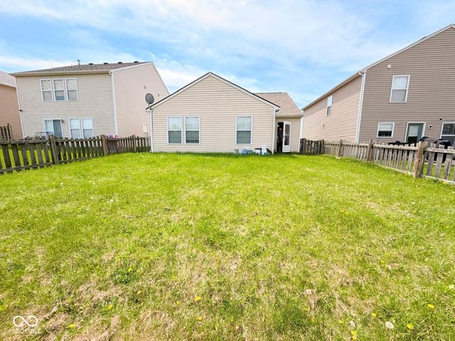 8748 Hosta Way, Camby, IN 46113