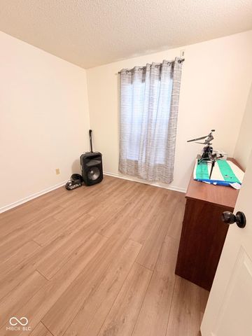 8748 Hosta Way, Camby, IN 46113