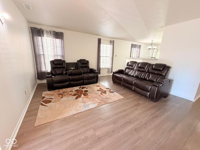 8748 Hosta Way, Camby, IN 46113