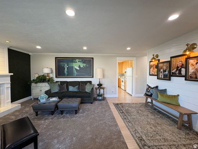 1201 W MARINWOOD AVE, Taylorsville, UT 84123