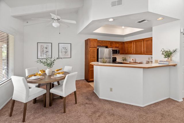 1017 E Maryland -- 213, Phoenix, AZ 85014