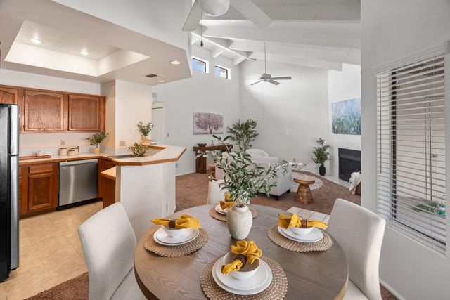 1017 E Maryland -- 213, Phoenix, AZ 85014