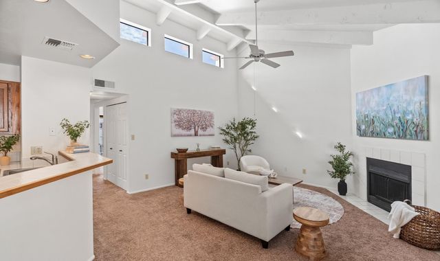 1017 E Maryland -- 213, Phoenix, AZ 85014