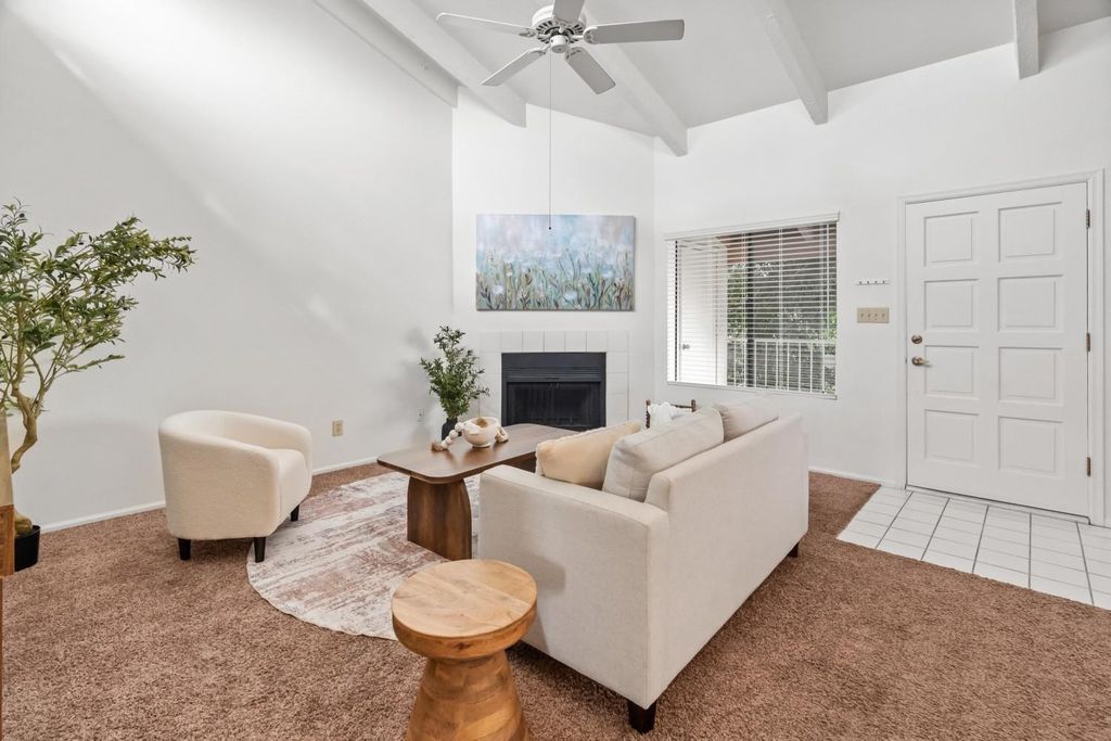 1017 E Maryland -- 213, Phoenix, AZ 85014
