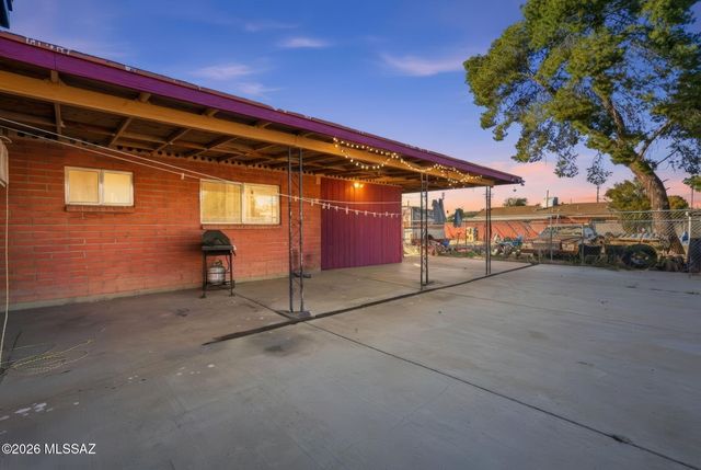 5125 S Missiondale Road, Tucson, AZ 85706
