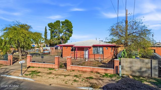 5125 S Missiondale Road, Tucson, AZ 85706