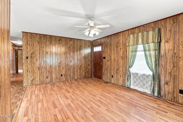 2060 Fishpond Road, Chuckey, TN 37641