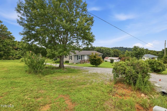2060 Fishpond Road, Chuckey, TN 37641