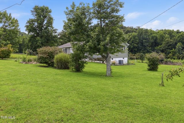 2060 Fishpond Road, Chuckey, TN 37641