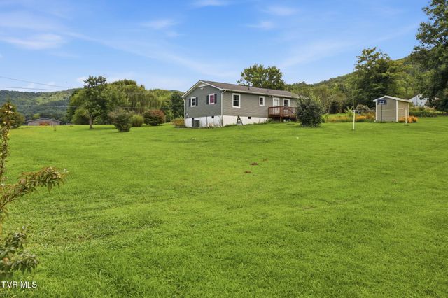 2060 Fishpond Road, Chuckey, TN 37641