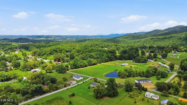 2060 Fishpond Road, Chuckey, TN 37641