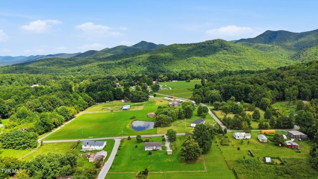 2060 Fishpond Road, Chuckey, TN 37641