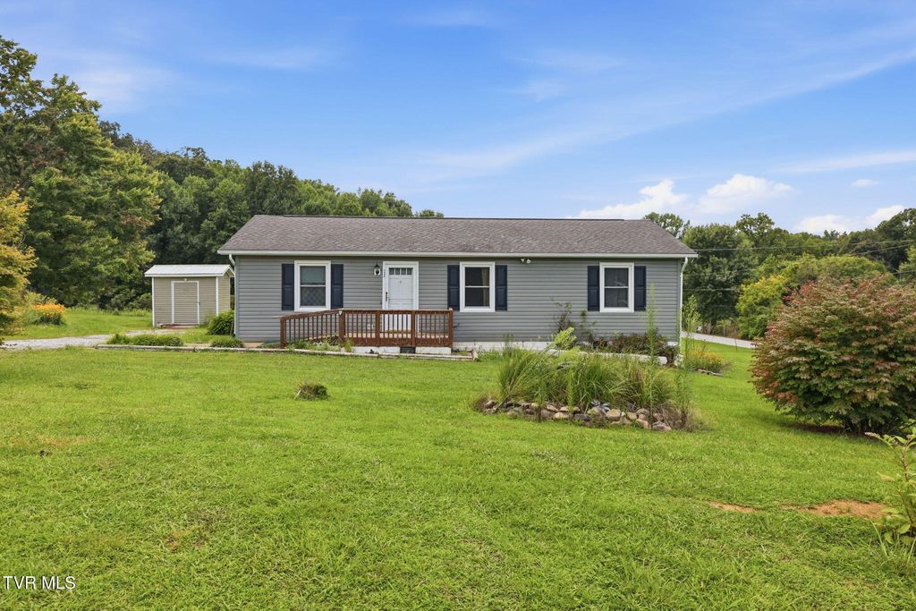 2060 Fishpond Road, Chuckey, TN 37641