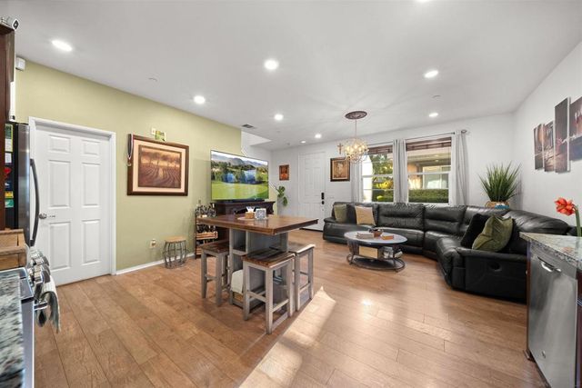 1532 Champion 2, Chula Vista, CA 91915