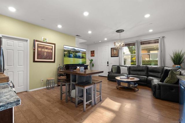 1532 Champion 2, Chula Vista, CA 91915