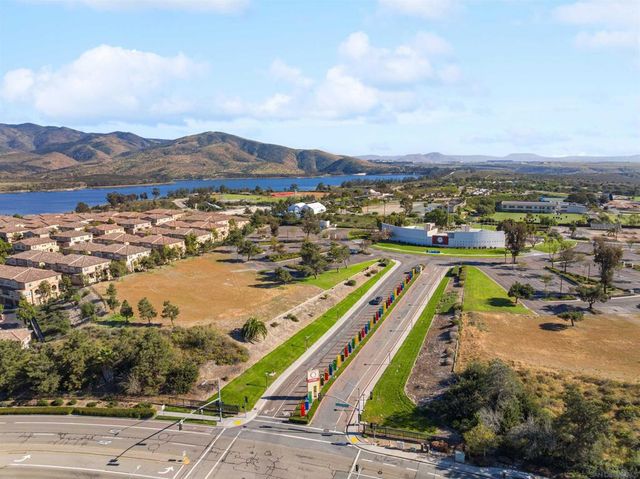 1532 Champion 2, Chula Vista, CA 91915