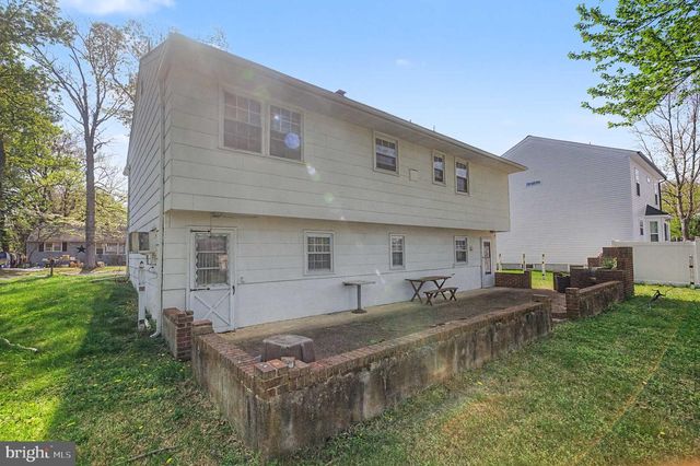 275 ESSEX AVE, West Deptford, NJ 08086