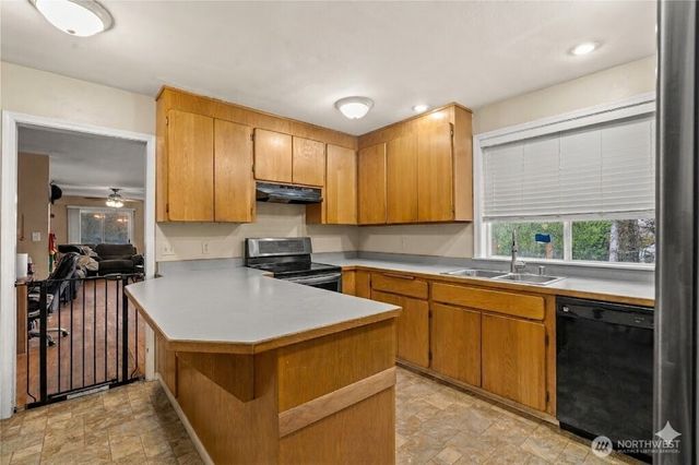 16507 122nd Avenue E, Puyallup, WA 98374