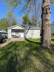 824 N Utah, West Plains, MO 65775
