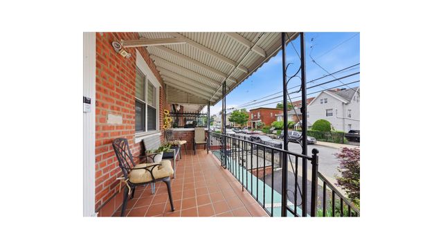 4425 RICHARDSON Avenue, New York City, NY 10470