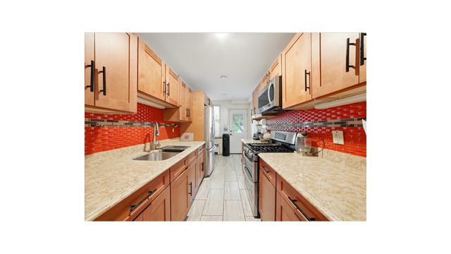 4425 RICHARDSON Avenue, New York City, NY 10470