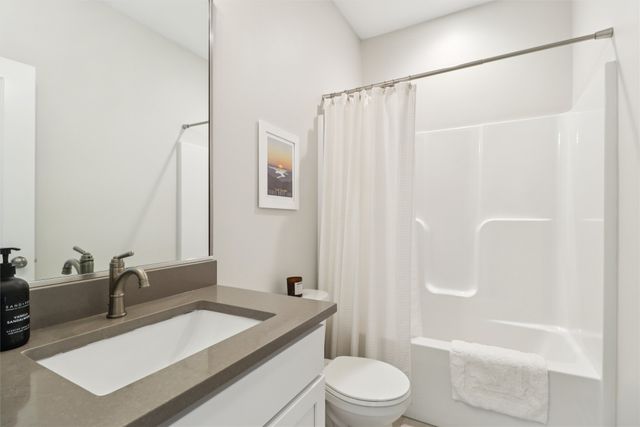 2383 SE 5th Street, West Des Moines, IA 50265