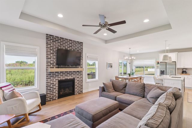 2383 SE 5th Street, West Des Moines, IA 50265