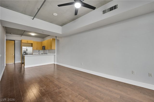 353 East Bonneville Avenue 804, Las Vegas, NV 89101