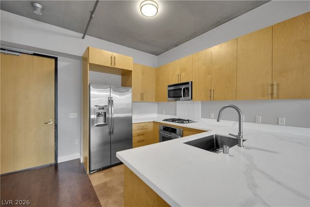 353 East Bonneville Avenue 804, Las Vegas, NV 89101