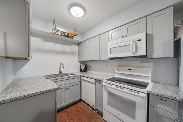 8216 Fondren Road 8216, Houston, TX 77074