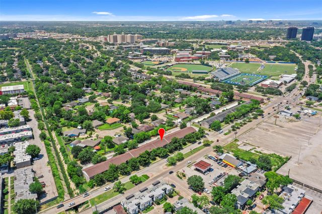 8216 Fondren Road 8216, Houston, TX 77074
