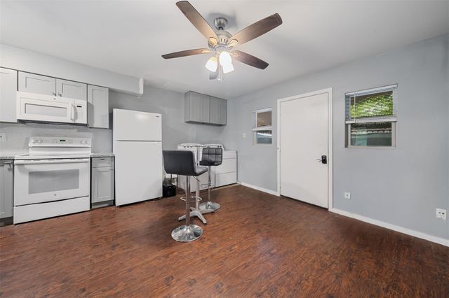 8216 Fondren Road 8216, Houston, TX 77074