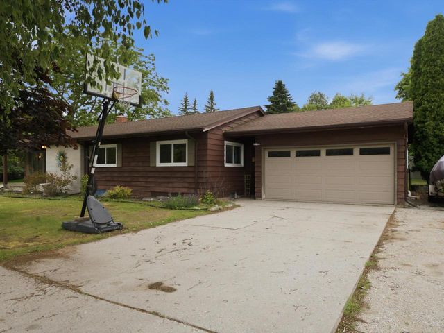 2830 35th STREET, Two Rivers, WI 54241