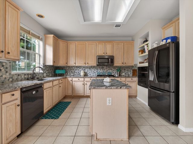 1712 Tealwood Lane, Corinth, TX 76210