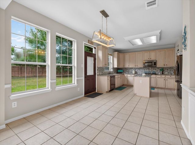 1712 Tealwood Lane, Corinth, TX 76210