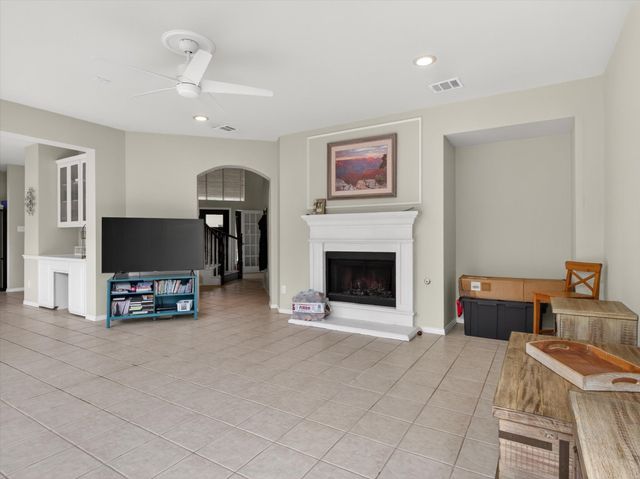1712 Tealwood Lane, Corinth, TX 76210