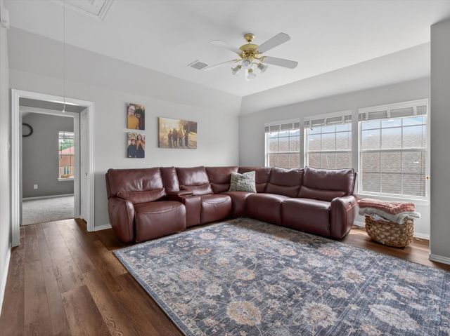 1712 Tealwood Lane, Corinth, TX 76210