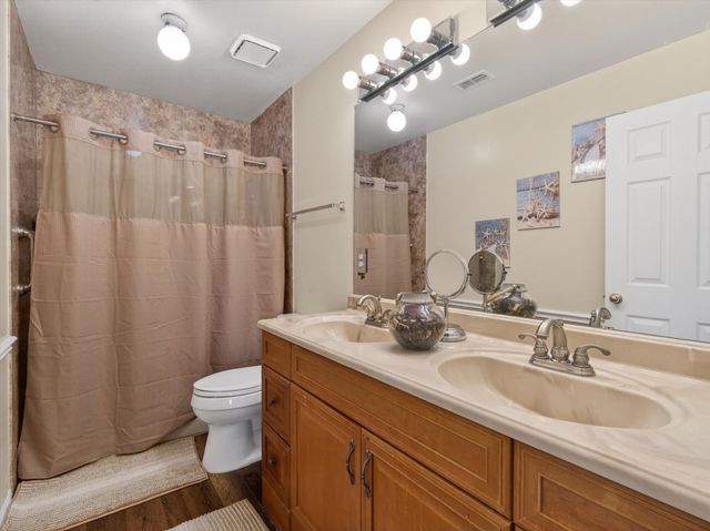 1712 Tealwood Lane, Corinth, TX 76210