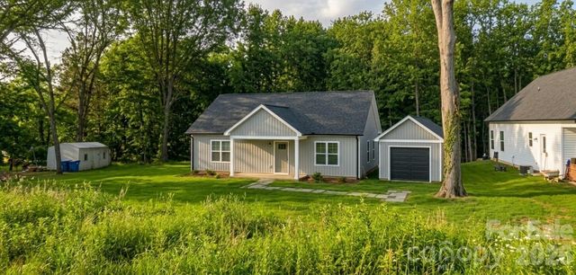 1324 7th Street, Statesville, NC 28677
