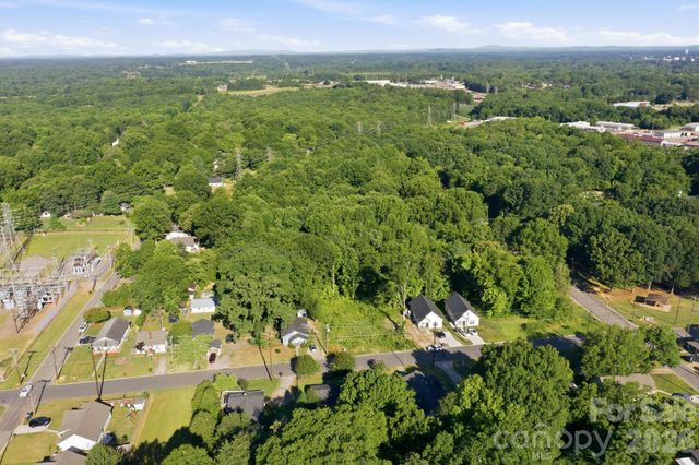 1324 7th Street, Statesville, NC 28677