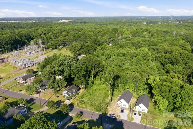1324 7th Street, Statesville, NC 28677