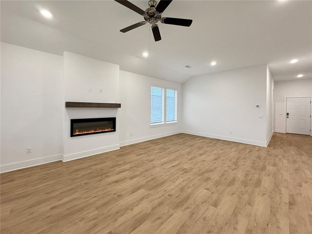 2420 Max Avenue, Bentonville, AR 72713