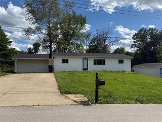 3 Airline Drive, St Charles, MO 63304