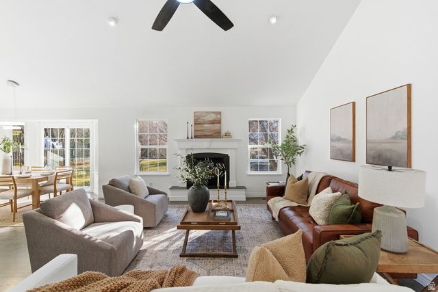 1884 TOWN AND COUNTRY RD, Springville, UT 84663