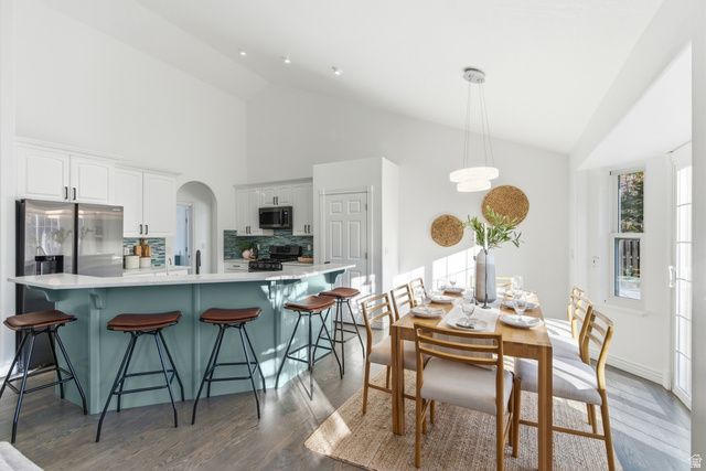 1884 TOWN AND COUNTRY RD, Springville, UT 84663