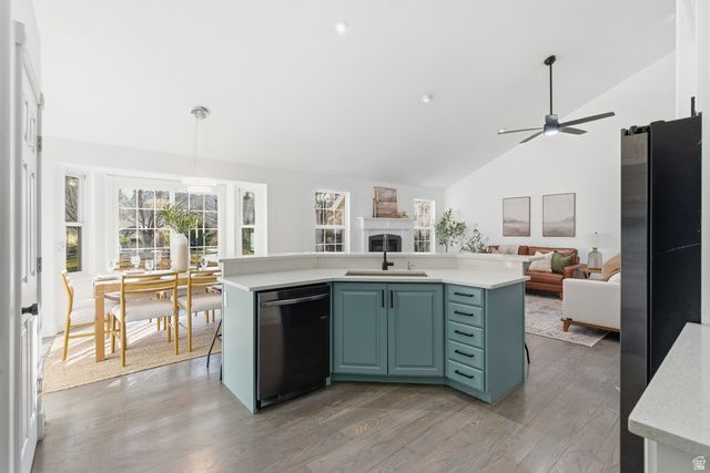 1884 TOWN AND COUNTRY RD, Springville, UT 84663