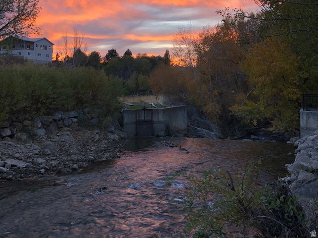 1884 TOWN AND COUNTRY RD, Springville, UT 84663