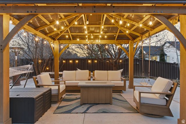 1884 TOWN AND COUNTRY RD, Springville, UT 84663