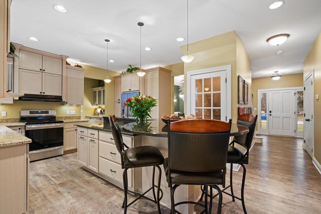 W285N7383 Bark River ROAD, Hartland, WI 53029