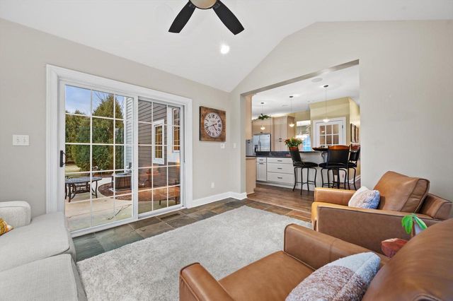 W285N7383 Bark River ROAD, Hartland, WI 53029